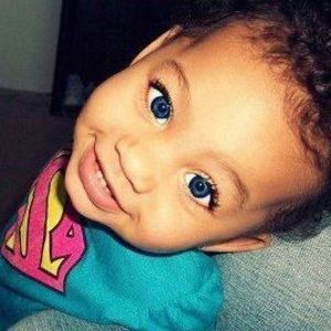 Meet your Posher, Latisha